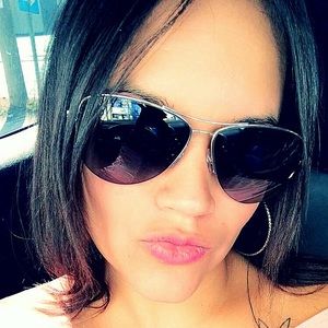 Meet your Posher, Liz marie